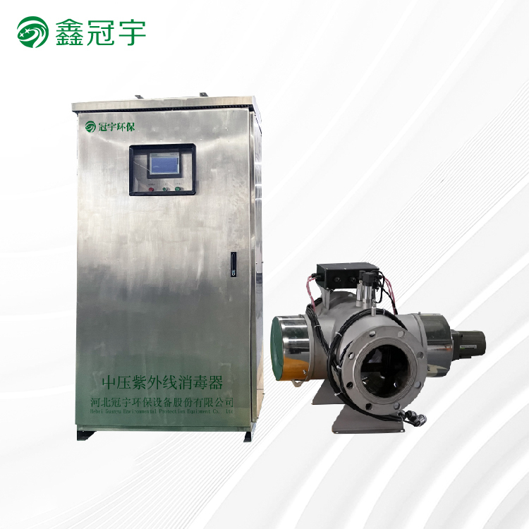 Medium-pressure UV sterilizer for oil and gas