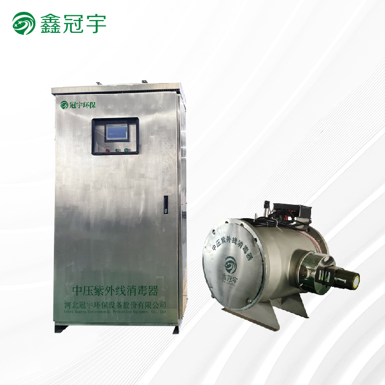 Medium-pressure UV sterilizer for oil and gas