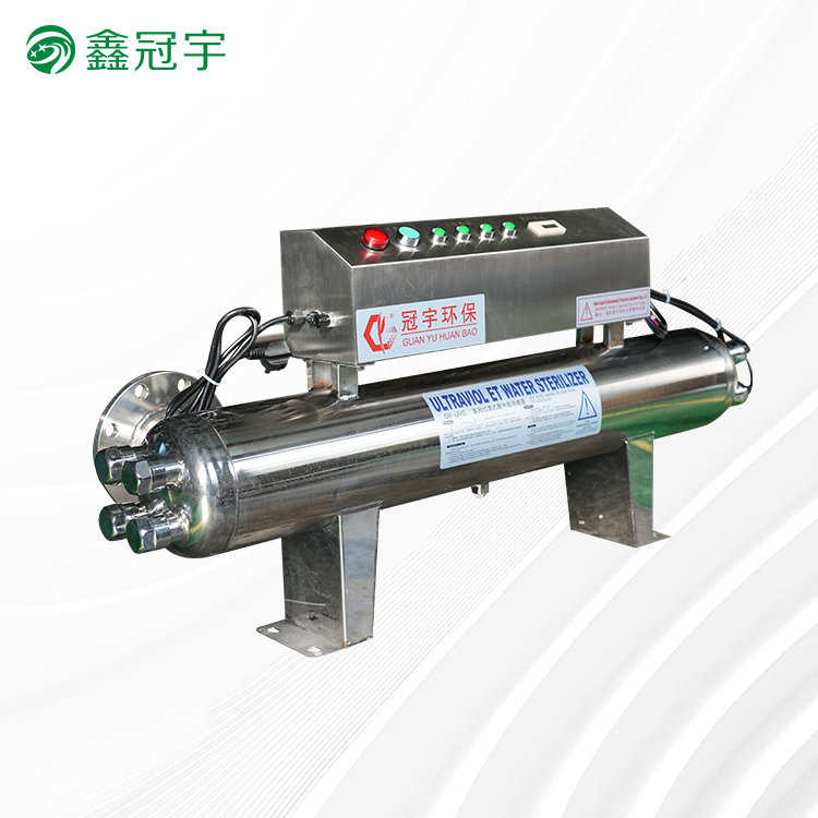 Medium flow type UV sterilizer