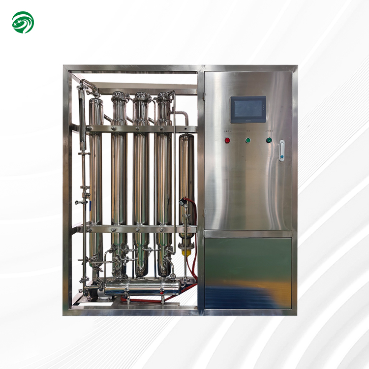 Multi-effect distilled water machine for laboratory